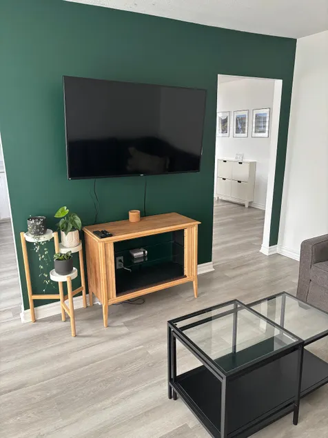 Modern 2 Bedrooms in the Heart of the City - Image 1
