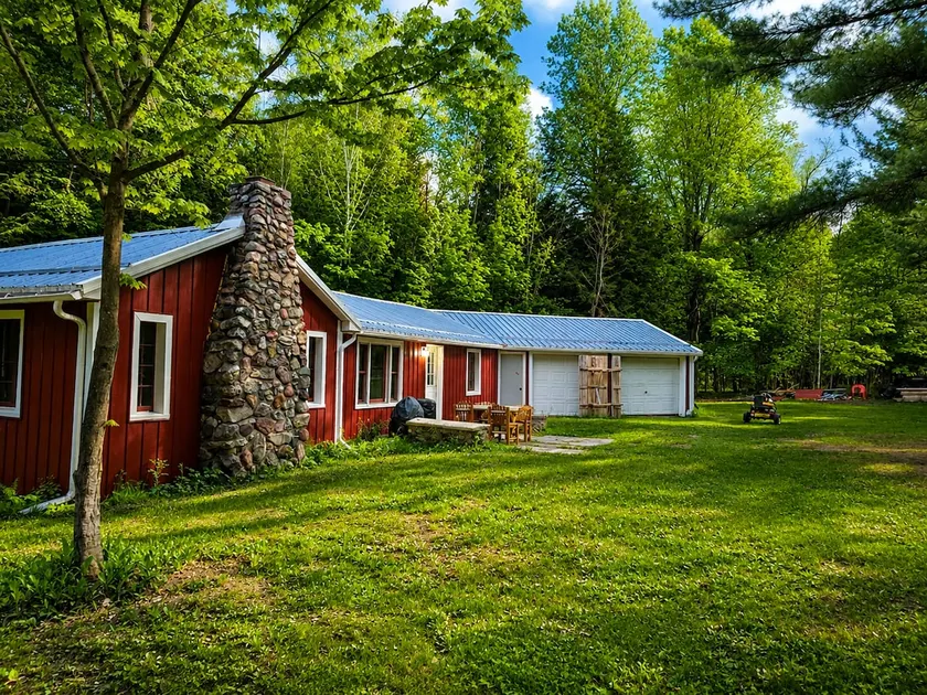 A Peaceful Escape for Outdoor Enthusiasts - Image 1