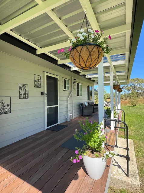Lode Creek Tin Miner's Cottage - Image 1