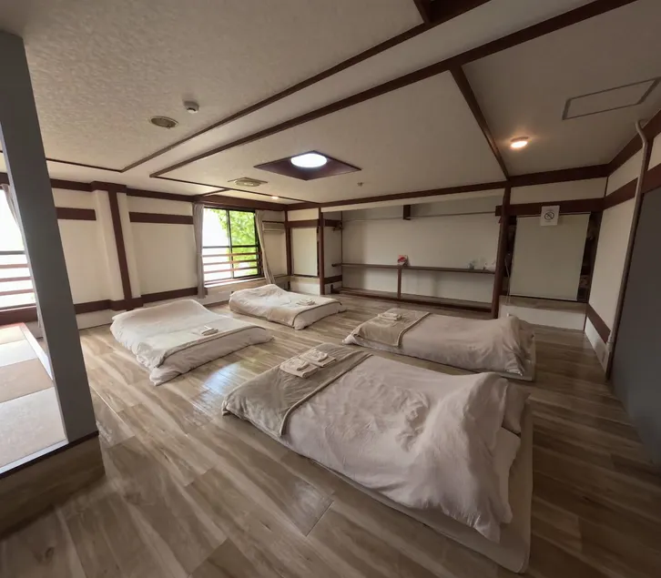 [Spacious and comfortable for 6-8 people!Convenient for sightseeing with groups and families!Aizu Wakamatsu Center/Downtown, Tsuruga Castle is nearby - Image 1