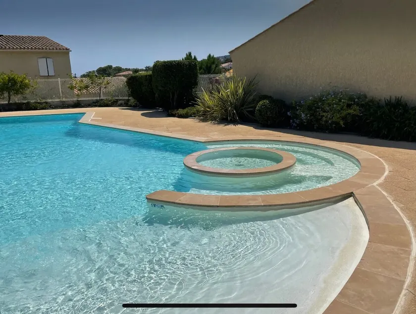 Saint-Aygulf Sea View Apartment - Image 1