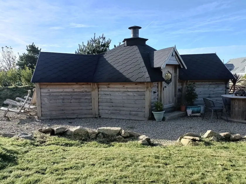 The Hut - Image 1