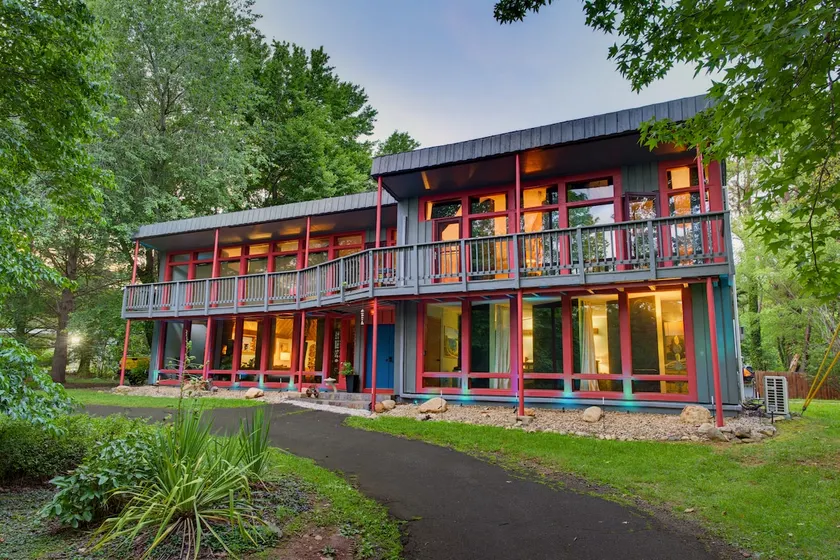 The Brew Ridge Trail's Most Unique Home. Sleeps 12 - Image 1