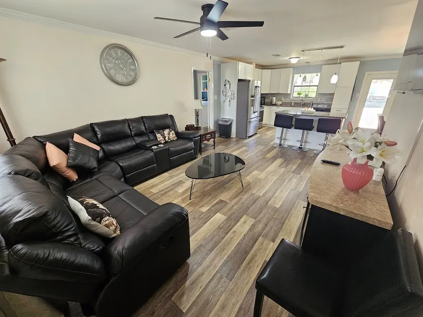 4BR Family Retreat • 15 Min Beach, 5M OWA - Image 1