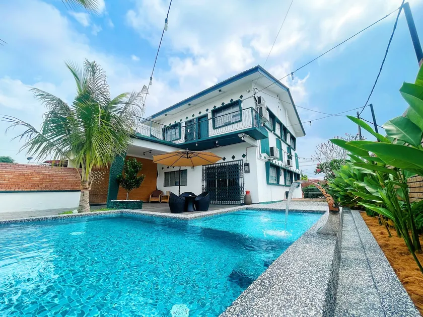 GP - Melaka Town Pool Homestay #19 people - Image 1