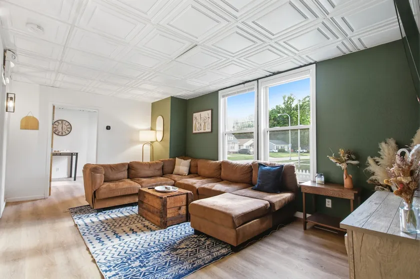 BIG House w/ Game Room! - Image 1