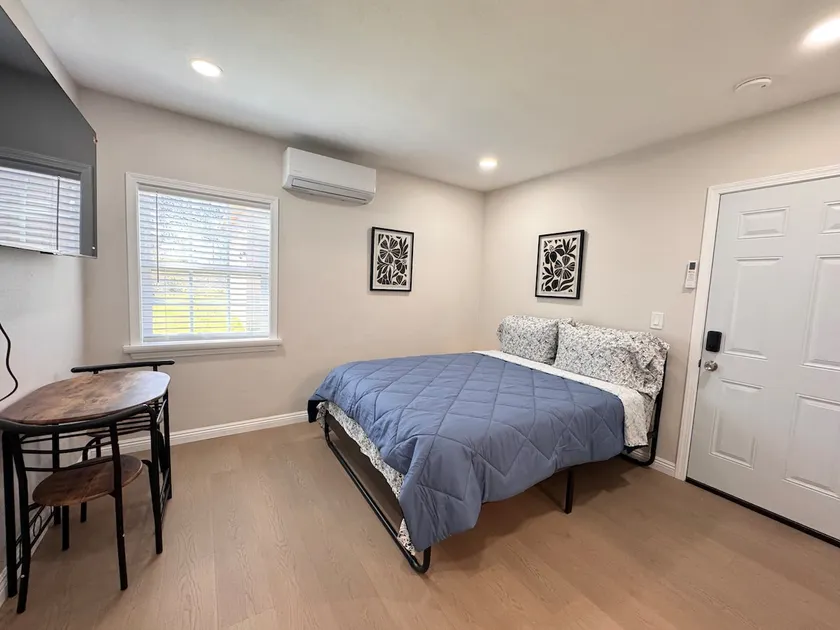 New remodel room with kitchen 12148-2 - Image 1