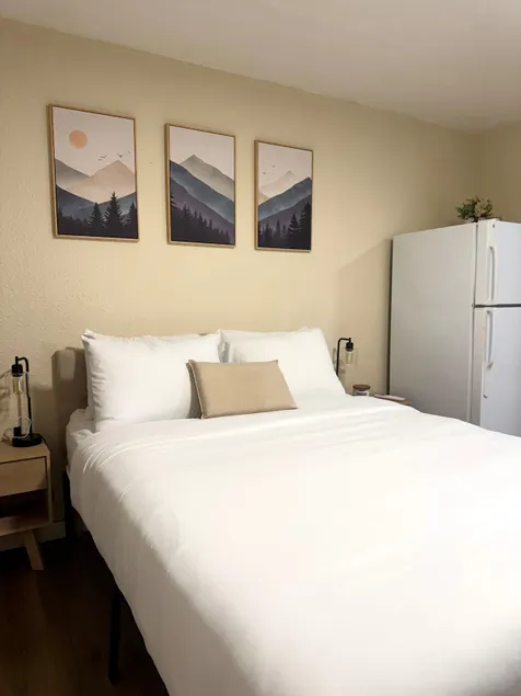 Cozy Studio in Weed | Easy Stay - Image 1