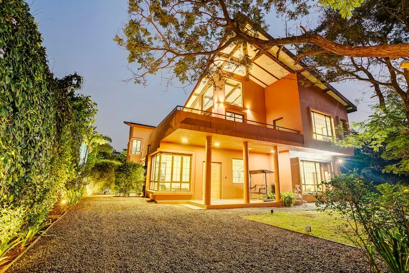 5 Bhk Retreat W/ Game Area & Balcony - Image 1