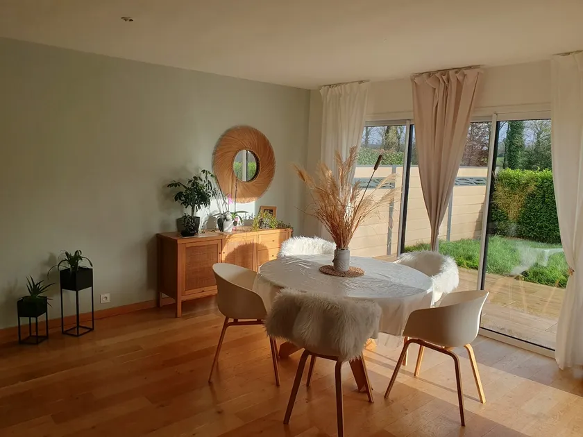 Family home ideally located in Brittany - Image 1