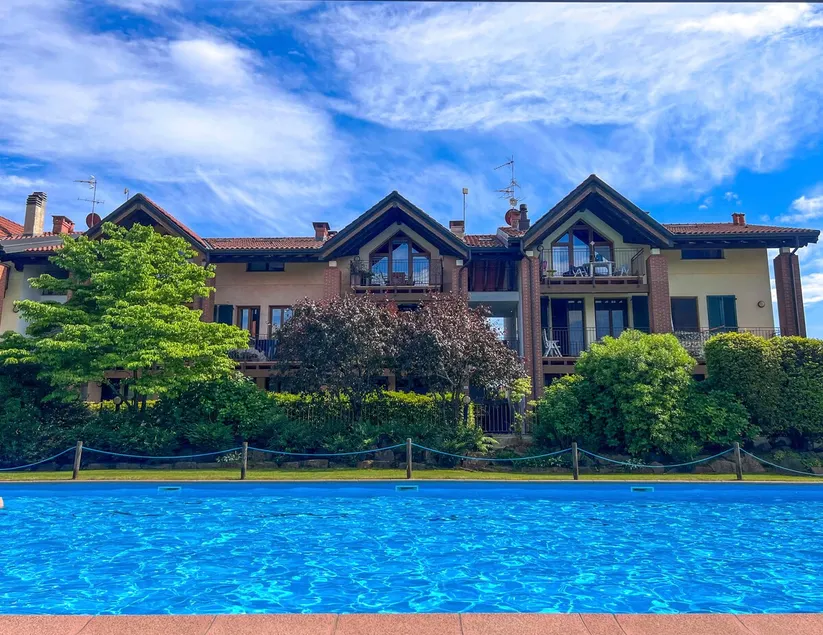 Lake Monate: swimming pool and relaxation! - Image 1