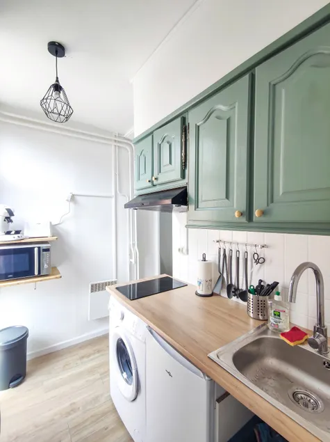 Charming studio with balcony & parking – ideal for a getaway - Image 1