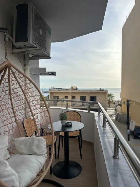 Great Seaside Apartment - Image 1