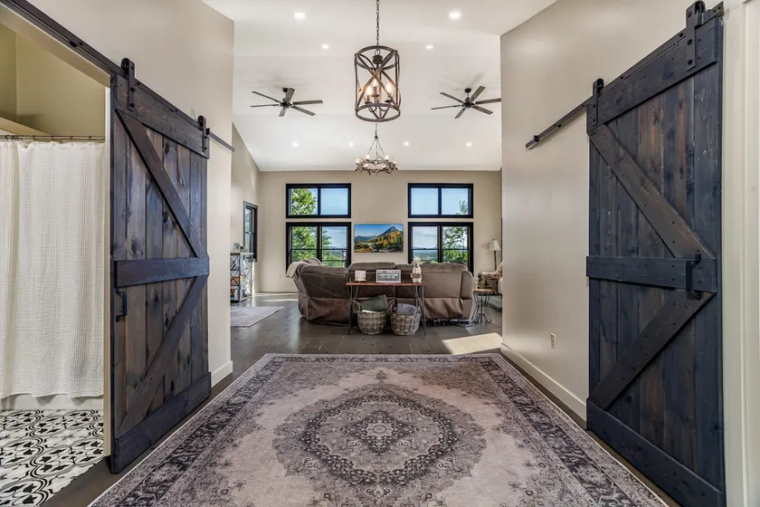 Gorgeous Views, Outdoor Oasis, Dog Friendly - Image 1
