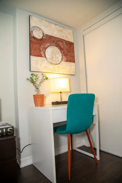 A luxurious one bed apartment and kitchenette - Image 1