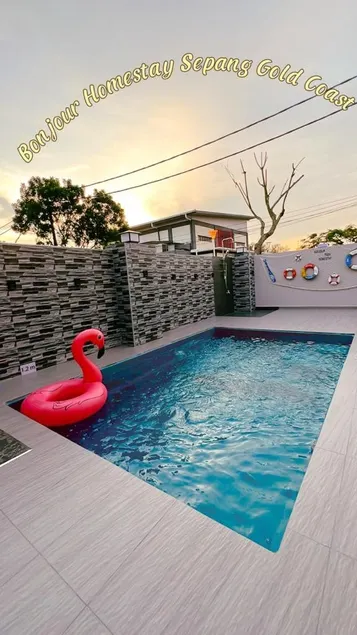 BonjourHomestaySepang Pool 12Pax - Image 1
