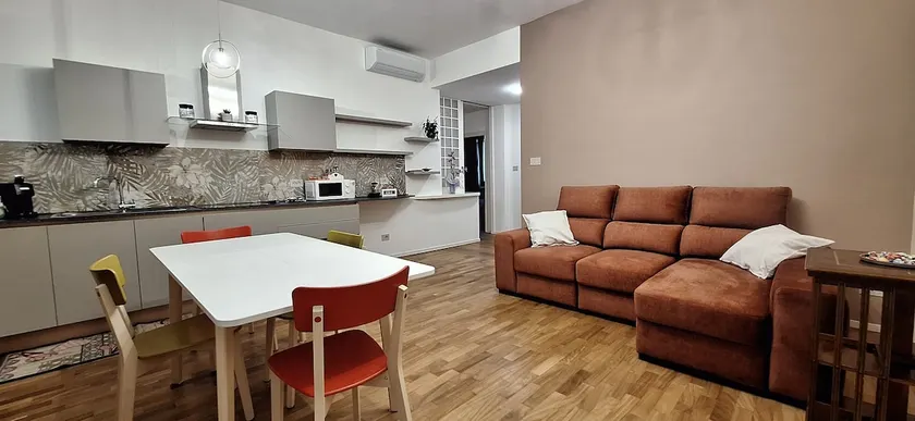 Guest House with parking and garden in Bologna - Image 1