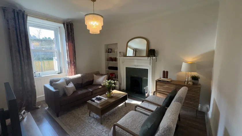 Stunning Edinburgh flat - Image 1