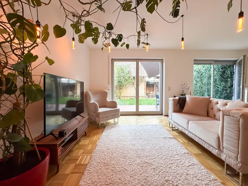 Modern CityCentre House - Image 1