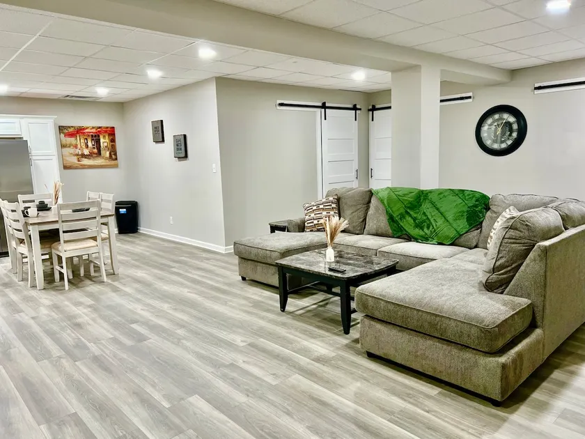 3 BR -Queens, 2 Bath, workers welcome - Image 1