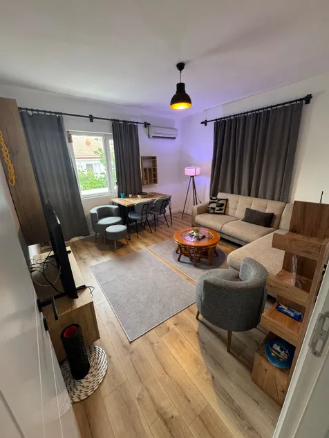 2+1 apartment in the center of Datça, Kaptan Kamarası - Image 1