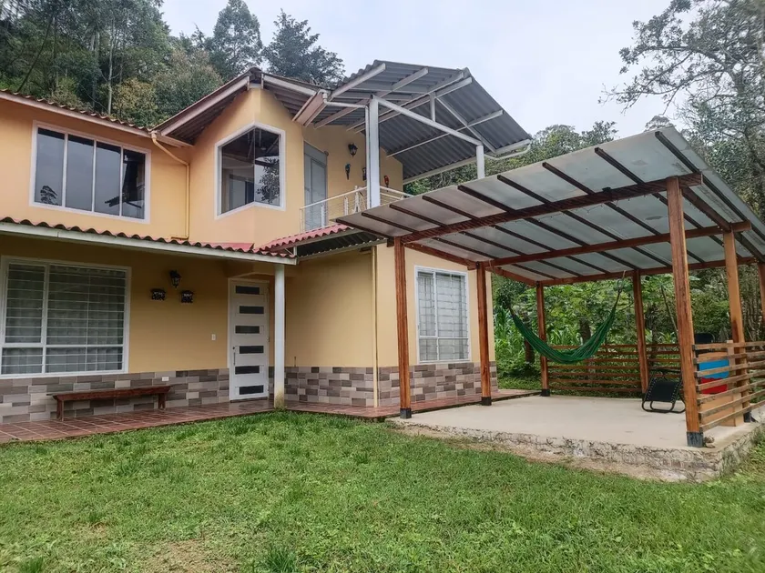 Beautiful Furnished Country House - Image 1