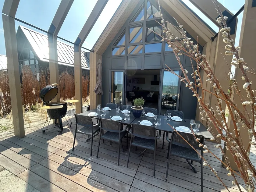 Beach villa at the IJsselmeer 8p - Image 1