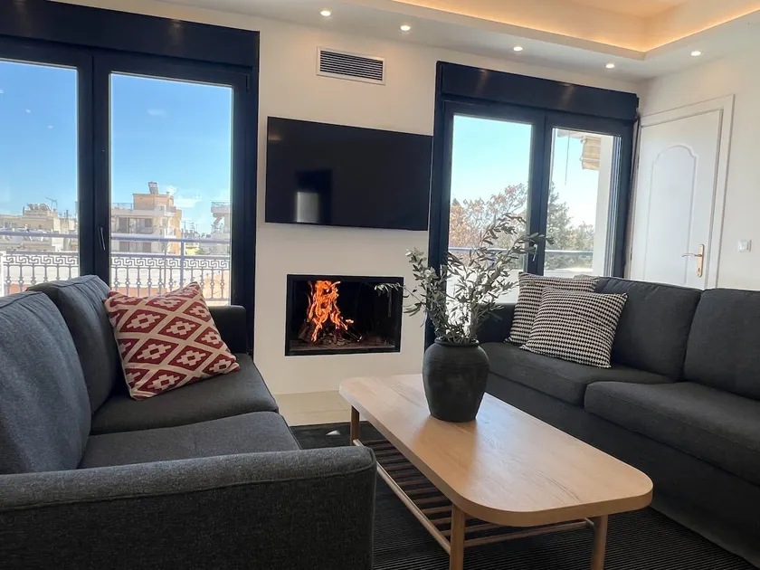 160m2 Maisonette with Terrace & Garage - Image 1