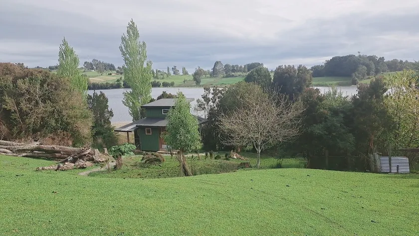 Cabin with Lagoon View - Image 1
