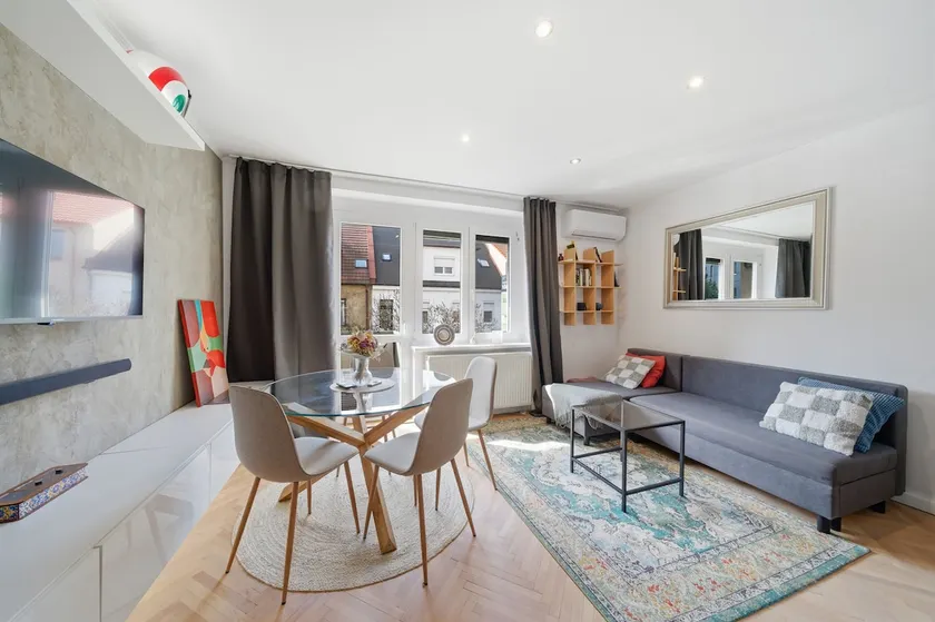 Haban Haus - Image 1