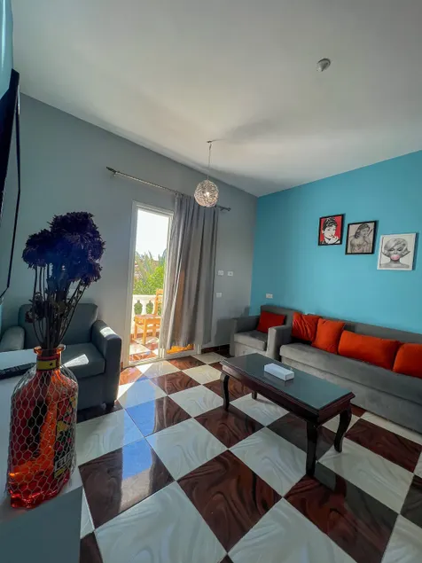 American Flat 4 - Image 1