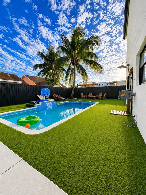 Heated Pool Oasis • 12 Guests •Midway Keys & Miami - Image 1