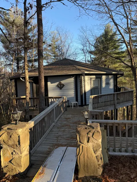 Unique Octagon Cabin, Private and Peaceful - Image 1