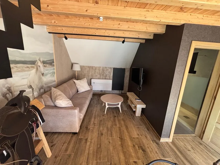 Equestrian cottage – DACE – optional pool - Image 1