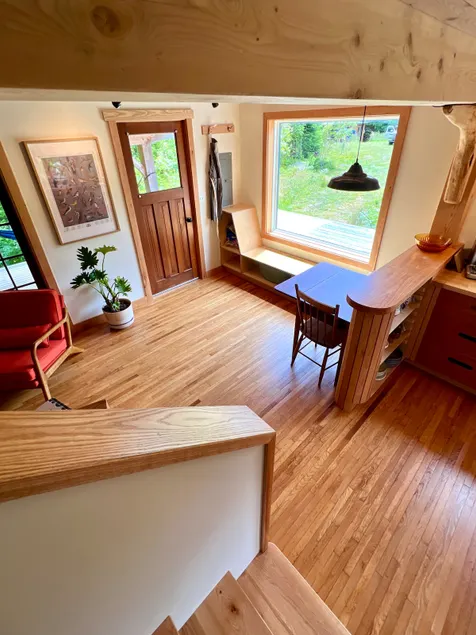 Handcrafted creative cabin with a sauna and piano - Image 1