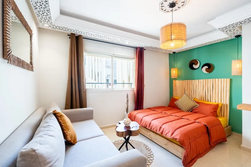 modern sunny studio - Image 1