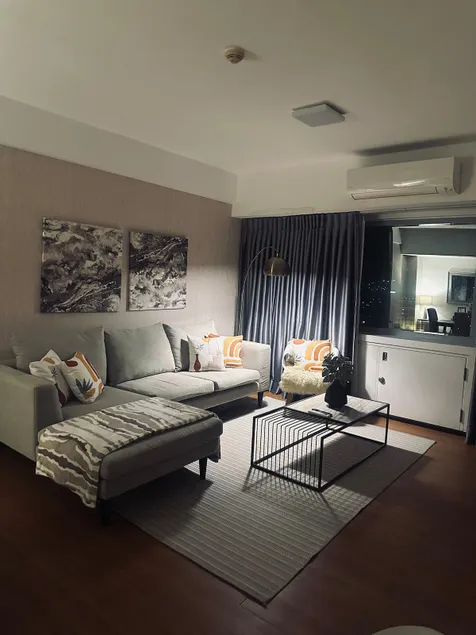 Deluxe One-Bedroom Condotel with City view - Image 1