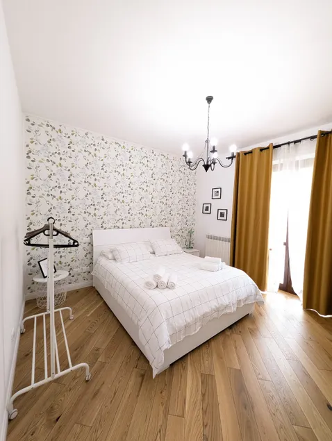 Family-Friendly Stay Near Rome - Image 1