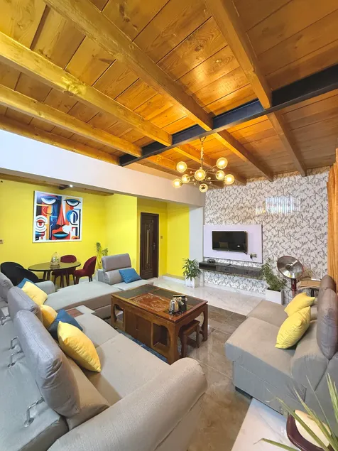 ValleyNest Murree 2BHK Balcony Apartment in Murree Mall Road - Image 1