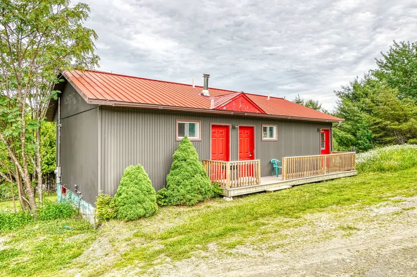 Remodeled 2 bedroom near trails - Image 1