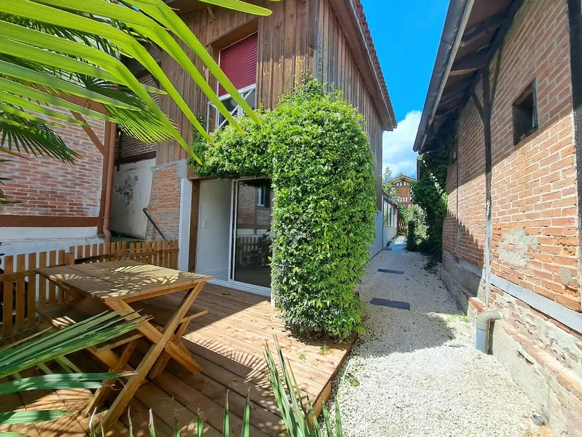 Renovated duplex in downtown LEON - Image 1