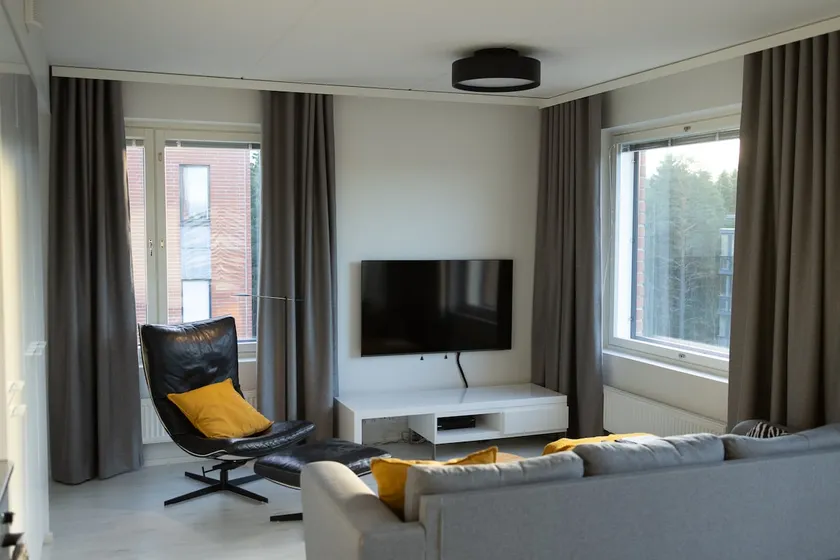 Nice two-room apartment (45m2) with private parking space - Image 1