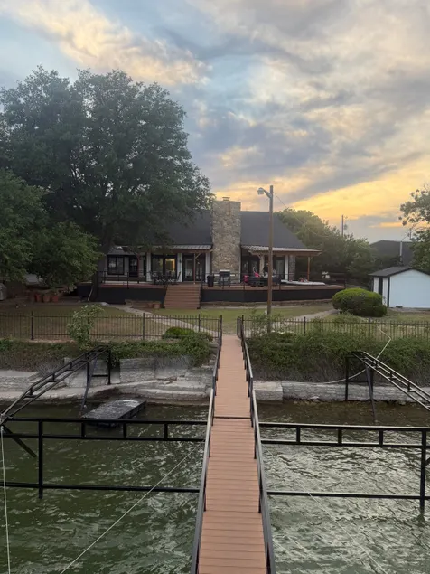 Shady Oaks Lake Coleman Retreat - Image 1