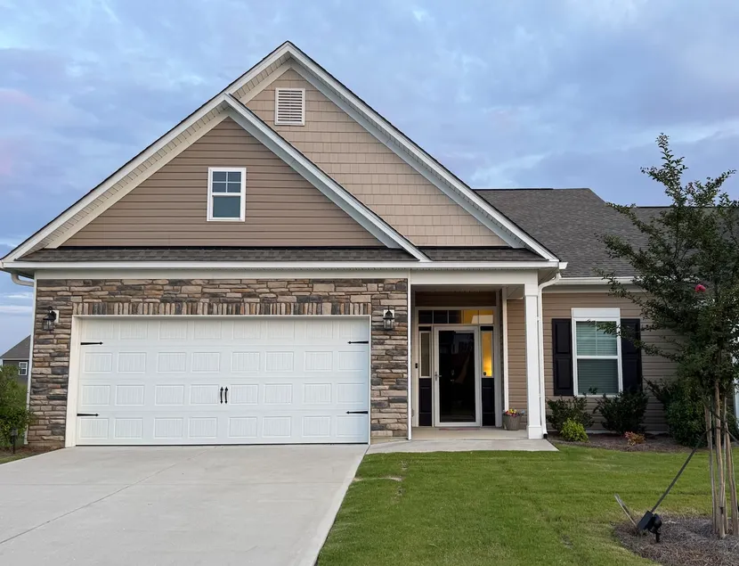 Charming 3 bedroom/3 bathroom Townhome in Aiken - Image 1