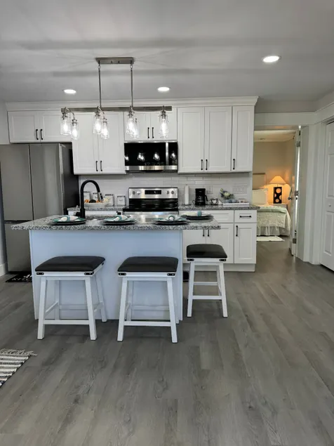 Cozy Studio Near Downtown & Paris Mtn Park - Image 1