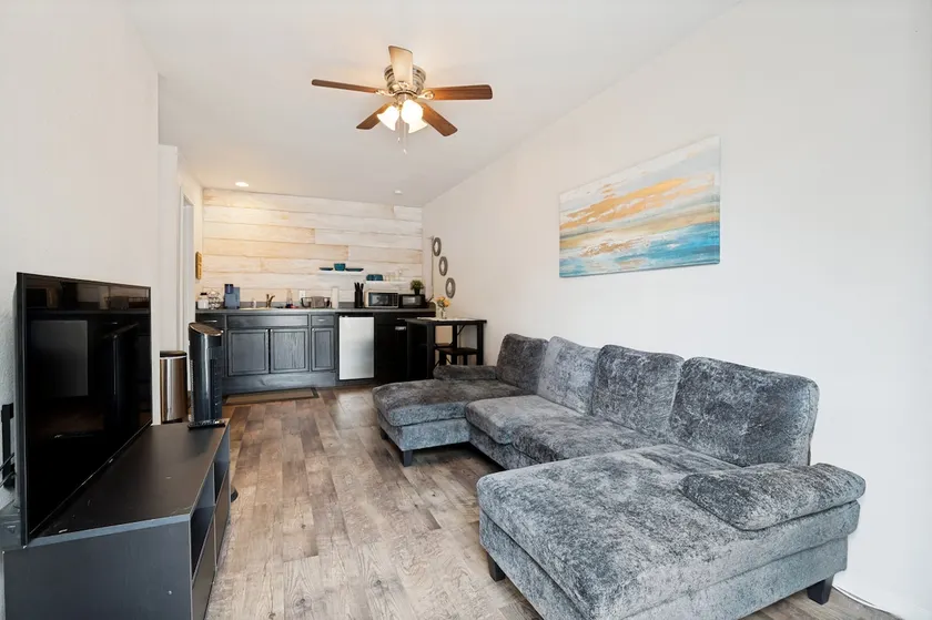 Cute Studio Apartment - Image 1