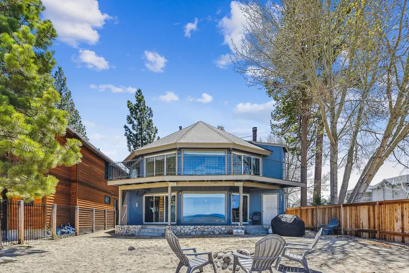 Private Beach, Pool Table, Close to Everything - Image 1