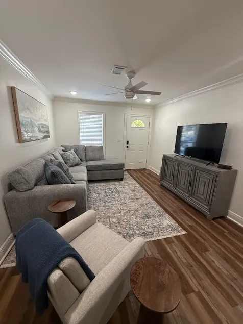 Brand New Cozy Stay. - Image 1