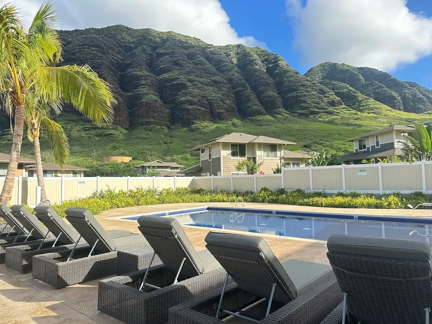 Top 1% Budget-Friendly Home Near Beach For Groups - Image 1