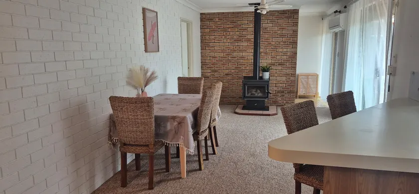 The Beach House Mandurah - Image 1